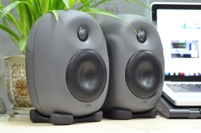 惠威X4音箱 專業(yè)監(jiān)聽級音質，緊湊設計的音頻利器